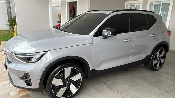 VOLVO XC40 P8 RECHARGE TWIN ELECTRIC ULTIMATE AWD